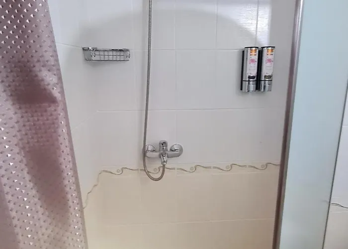 67 & 16 Rainbow Complex